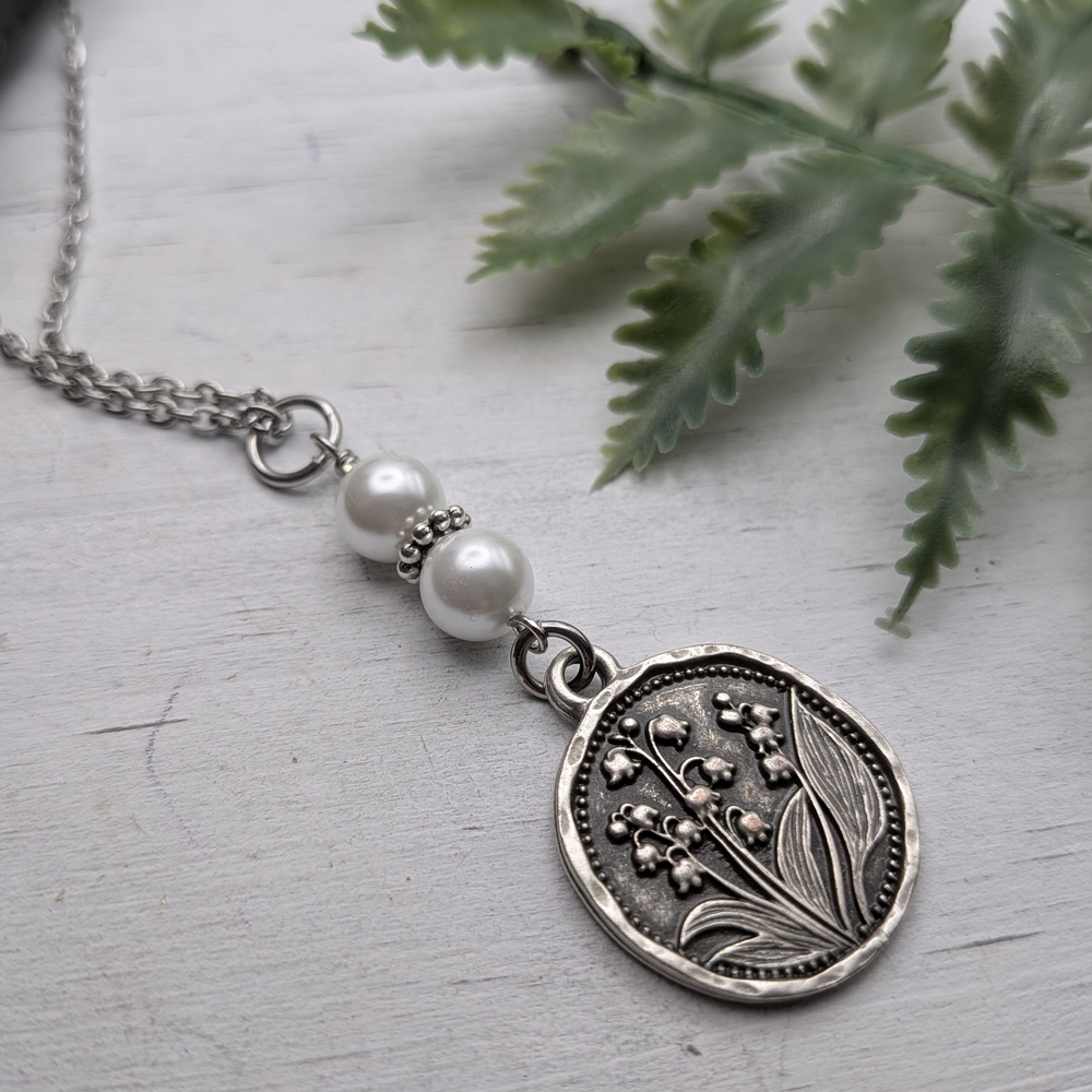 Elegant Silver Lily Of The Valley Flower Pendant Necklace with Pearls